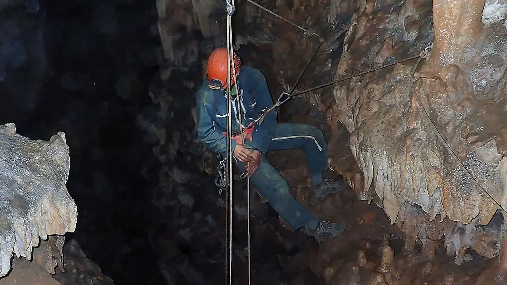 Speleologie---Bastides-Dordogne-Perigord-8