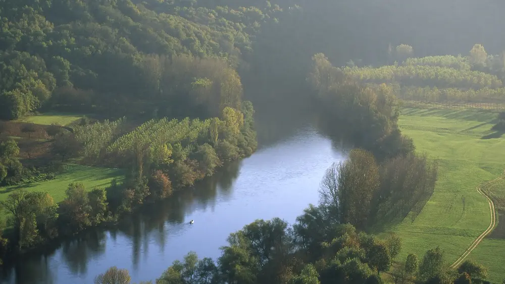 VEZAC - vallée Dordogne automne vues des falaises de Vézac_800_600