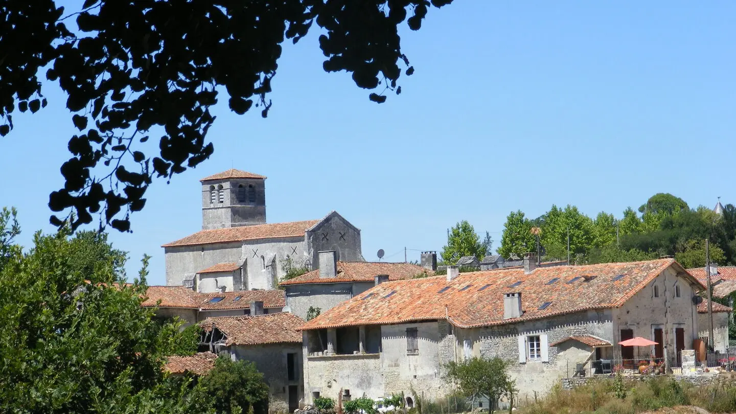 Vue du Village de Champagne-et-Fontaine