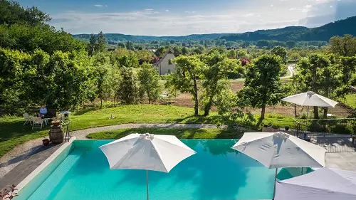 Vue extérieure piscine Ancien Vignoble redim