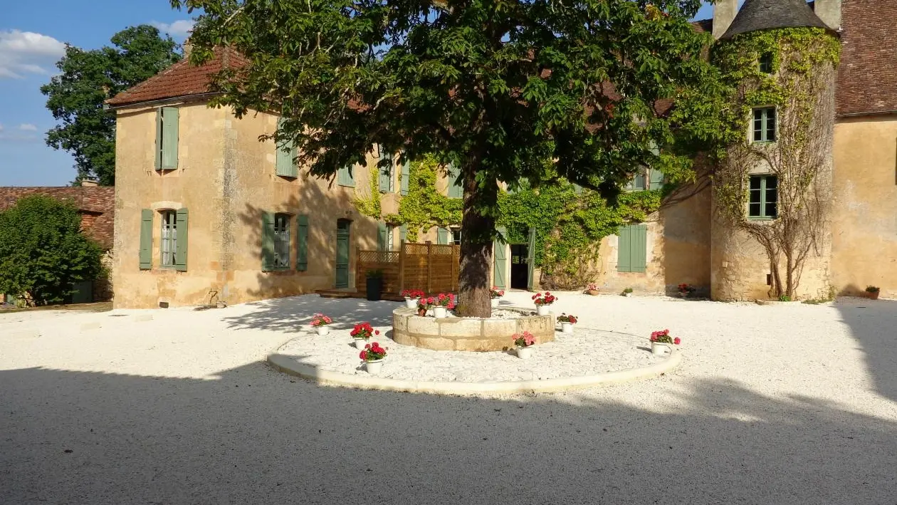 aile du manoir - gite e charme 4 pers - piscine chauffée 1