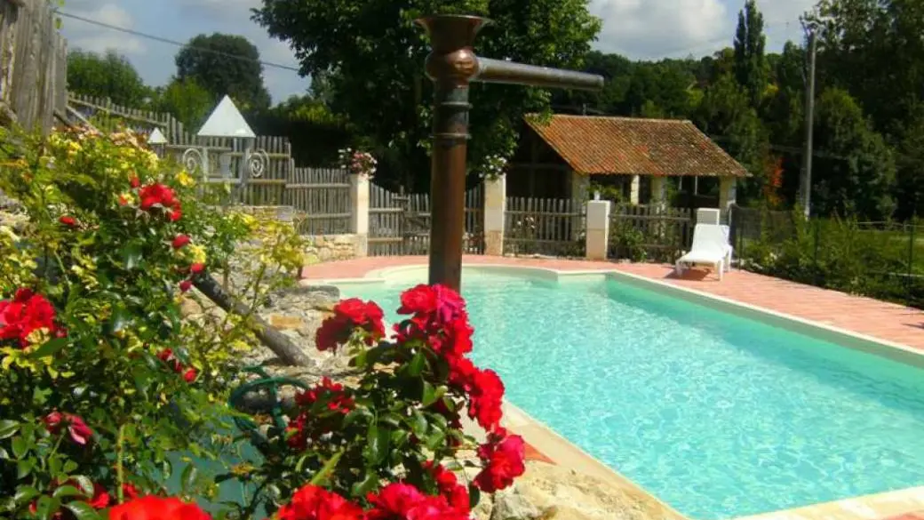 Piscine gite de la fontaine