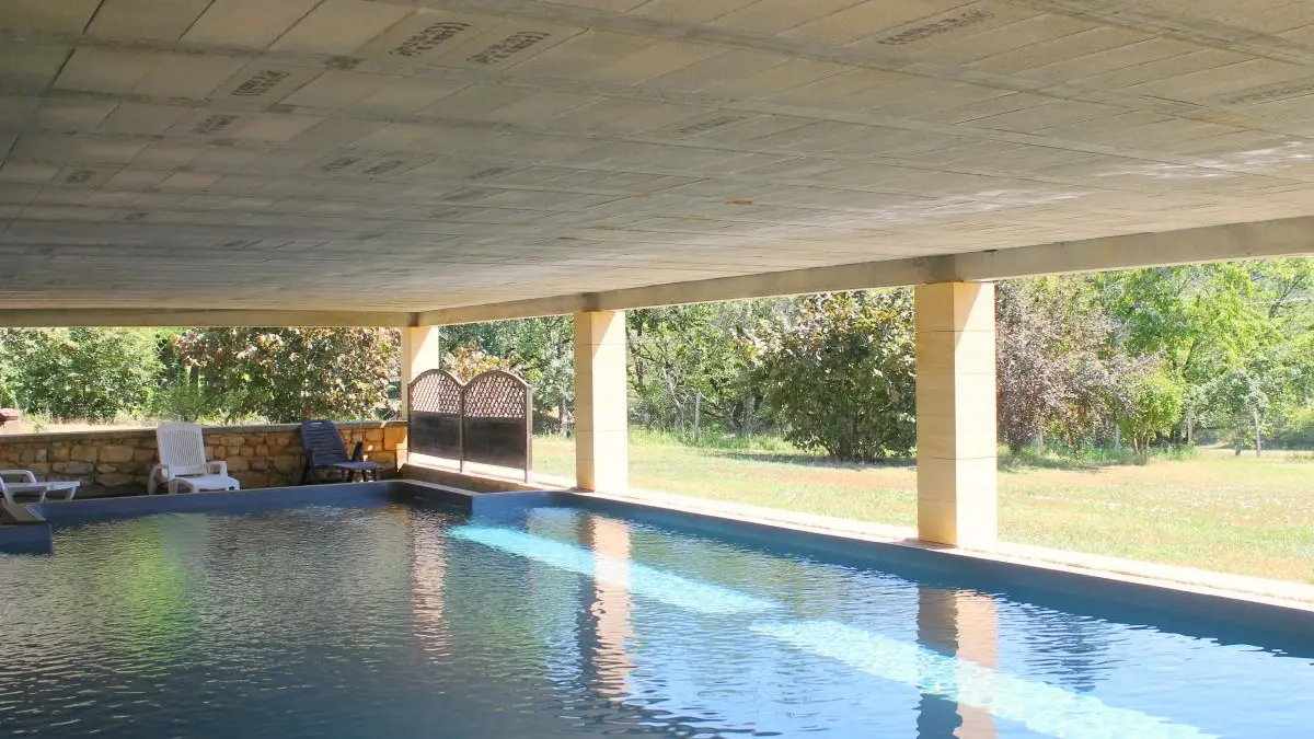 bayaou - naudissou - piscine couverte et chauffée  à sarlat4