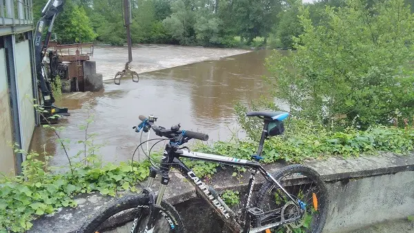 boucle-de-la-vezere2-BASE-VTT-VEZERE-PERIGORD-NOIR