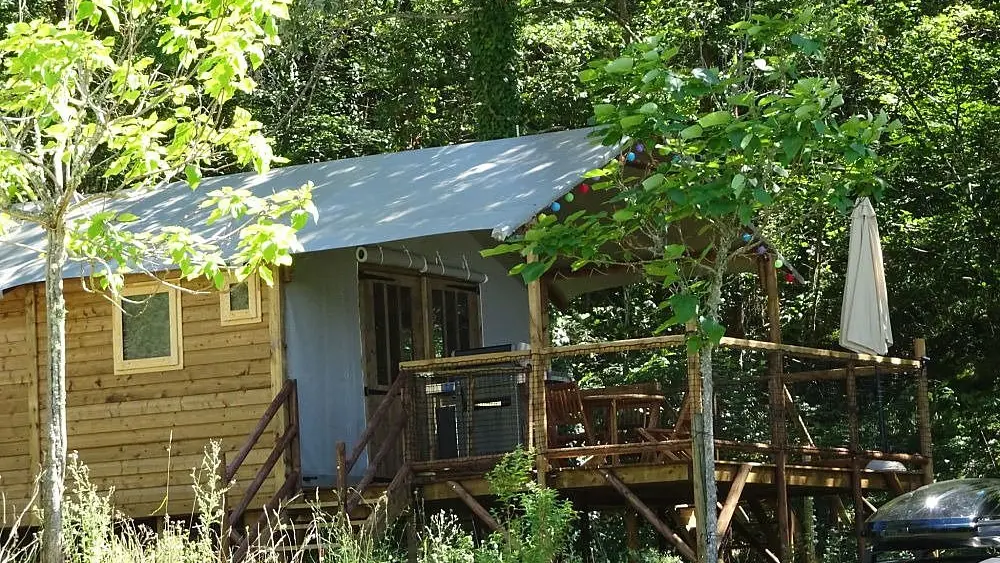 cabane-sur-pilotis-La-Castillonderie---sirtaqui