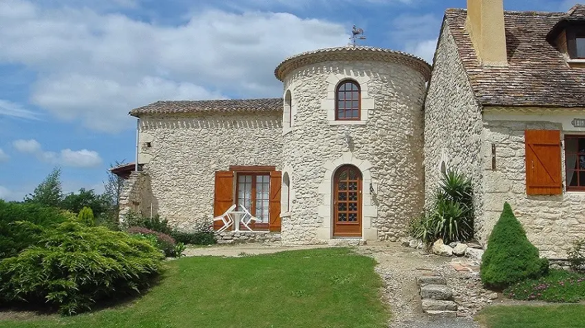 ch-hotes-buisson-st-geraud-de-corps-tour