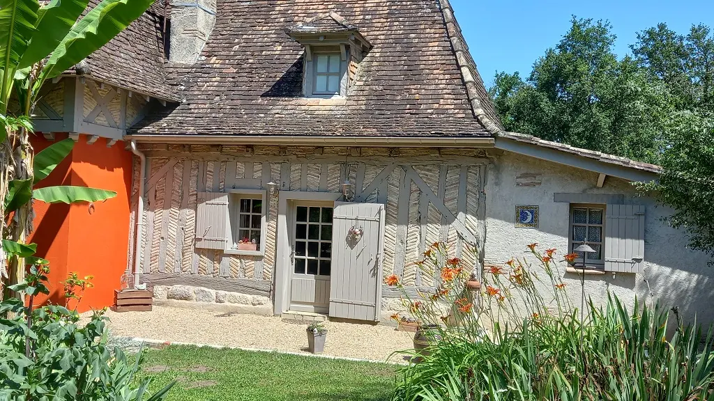 chambre-dhotes-jardin-de-myrtille-facade-entrée