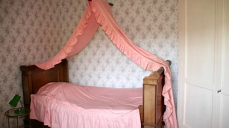 chambre rose2 lanquais_resultat