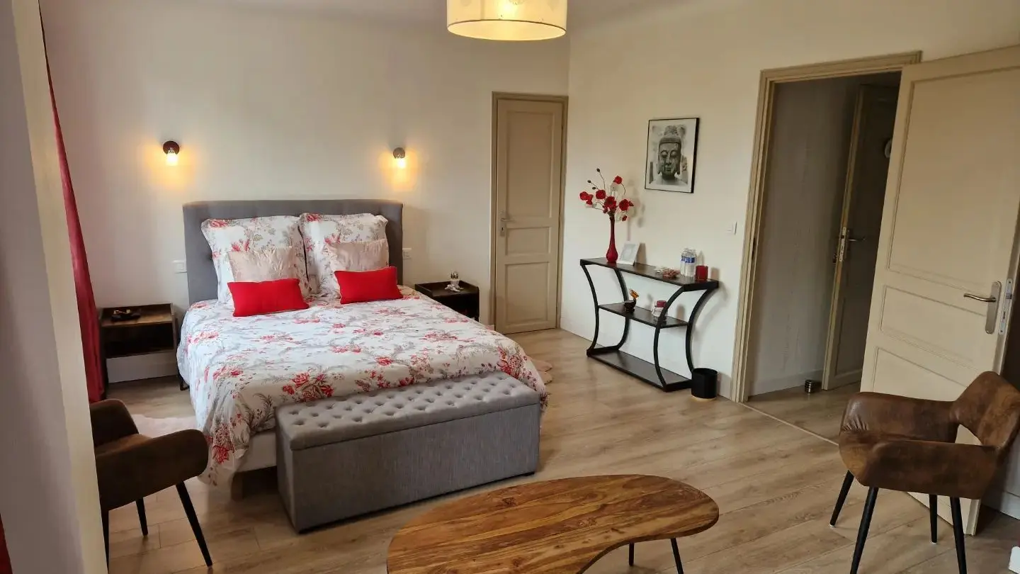 chambre_rouge_gorge_2023