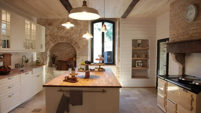 cuisine équipée Clos des charmes gîte grande capacité Dordogne Périgord