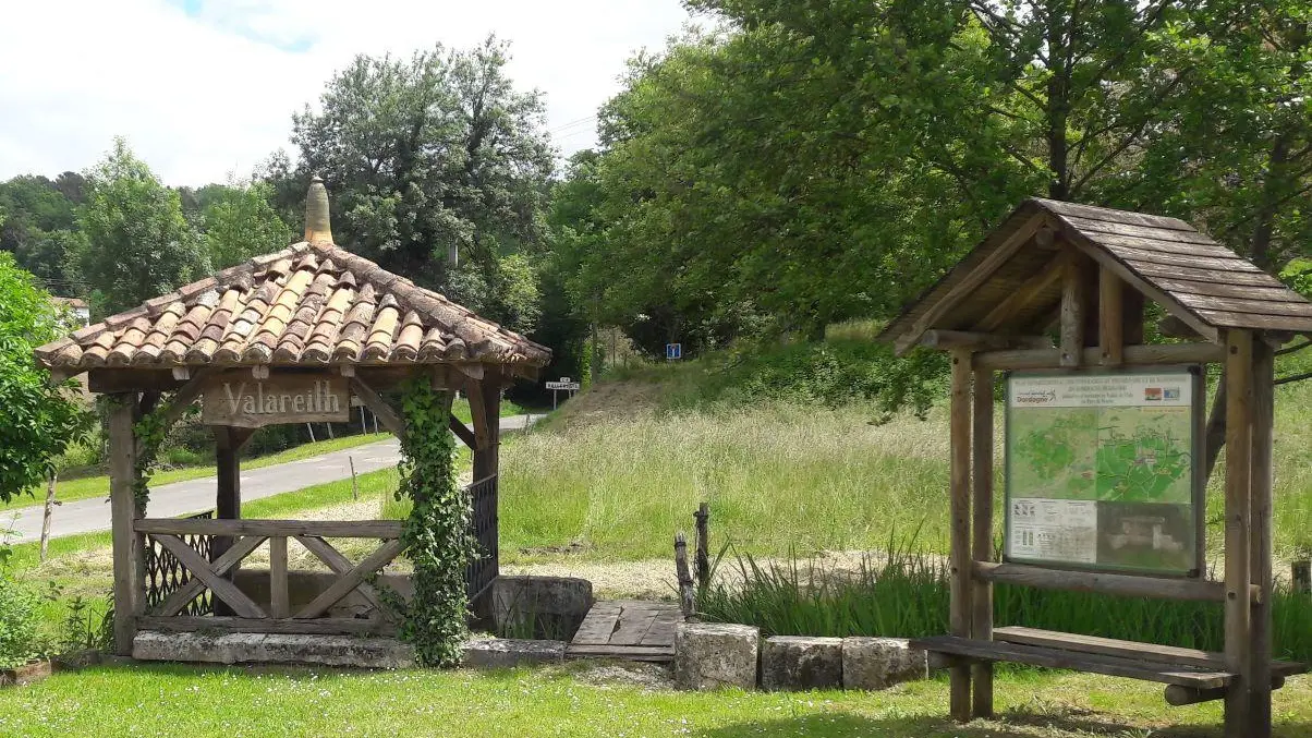 départ randonnée vallereuil