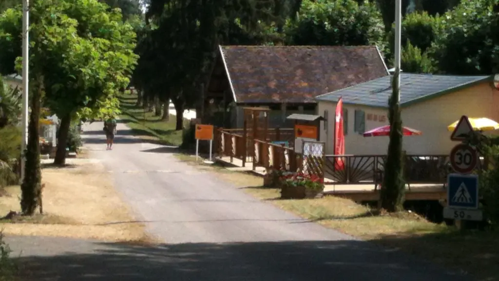 entrée camping les ombrages