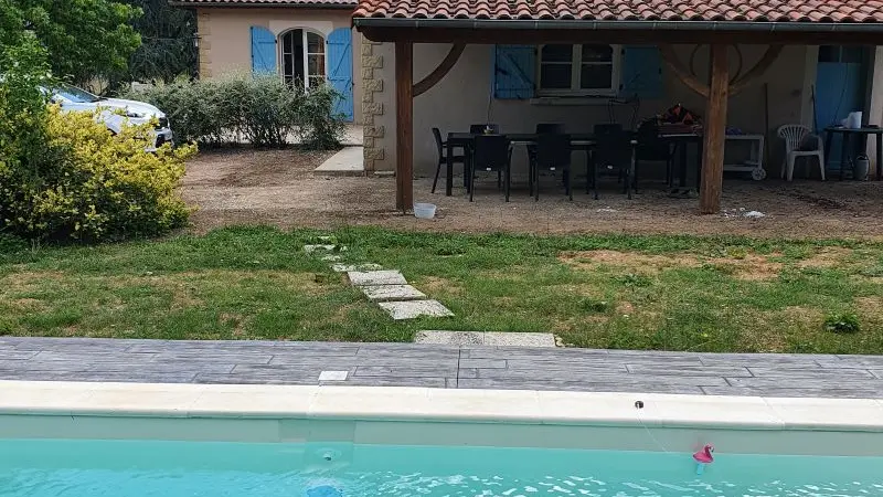 extérieur. et piscinejpg