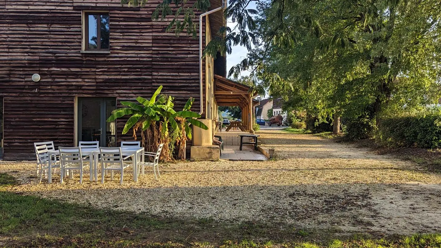 gite-de-groupe-Les Cinq Chateaux - Vezac (4)