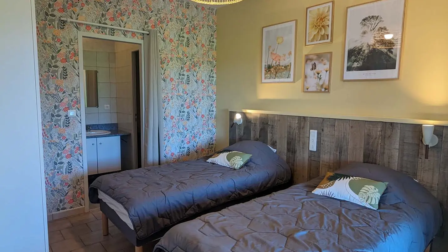 gite-de-groupe-Les Cinq Chateaux - Vezac (11)