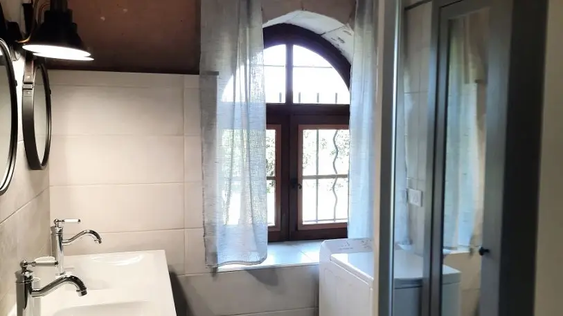 salle d'eau avec douche à l'italienne