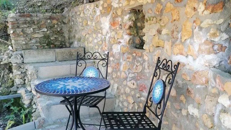 gite-piscine-colline-truffière-sourzac