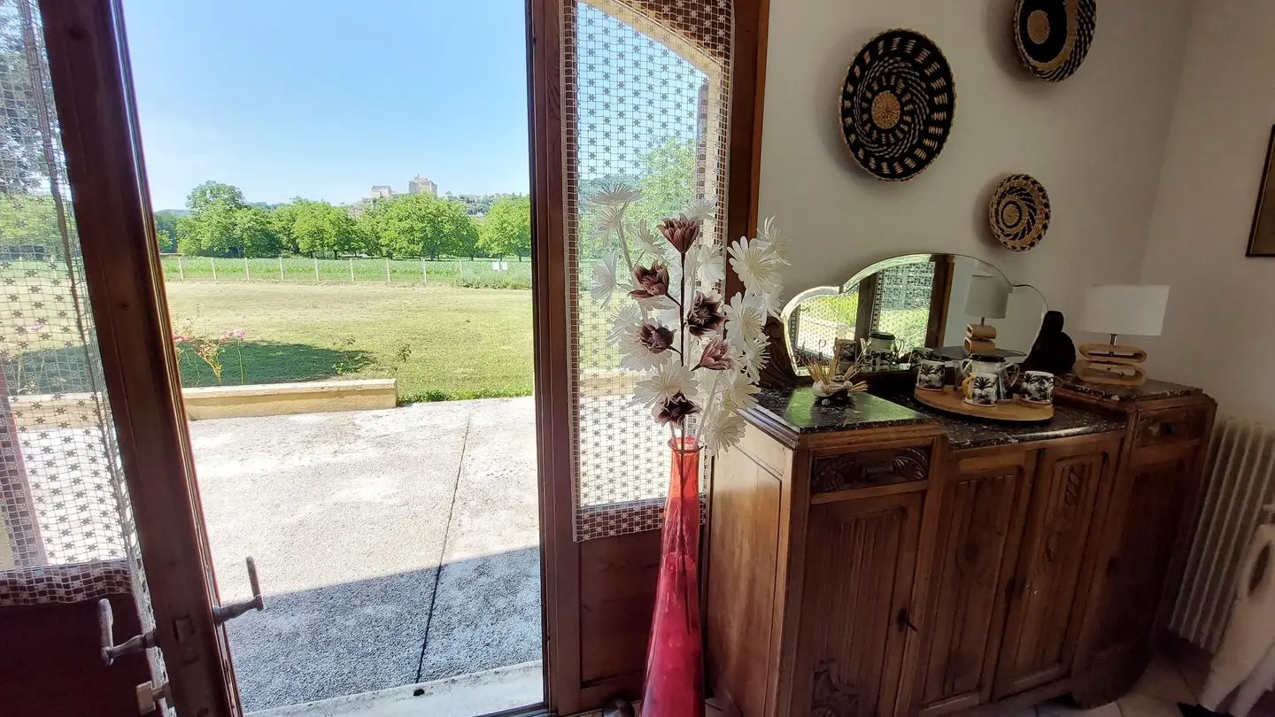 gite plein les yeux avec piscine à beynac (18)