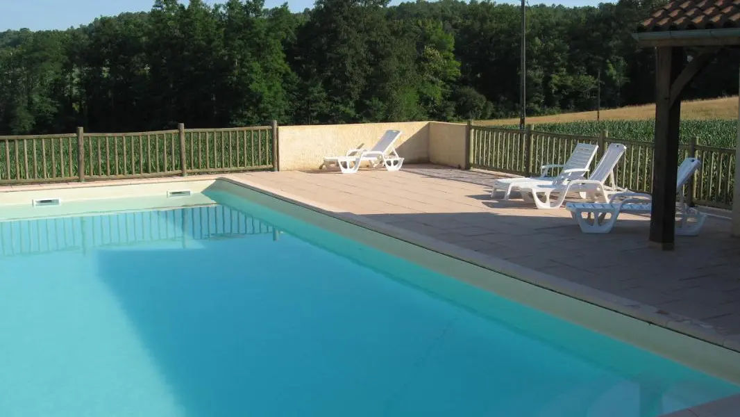 gite tabac piscine