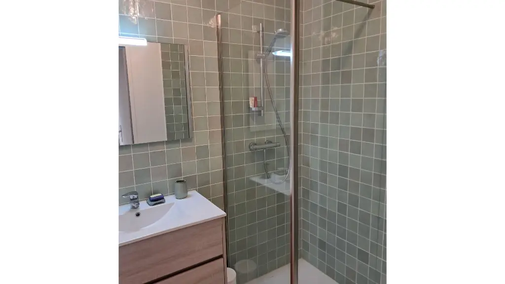 gitelemaine_2025_salledebain