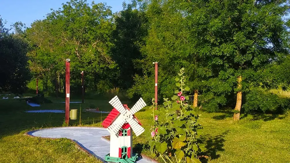 Mini-Golf à Saint-Paul-Lizonne