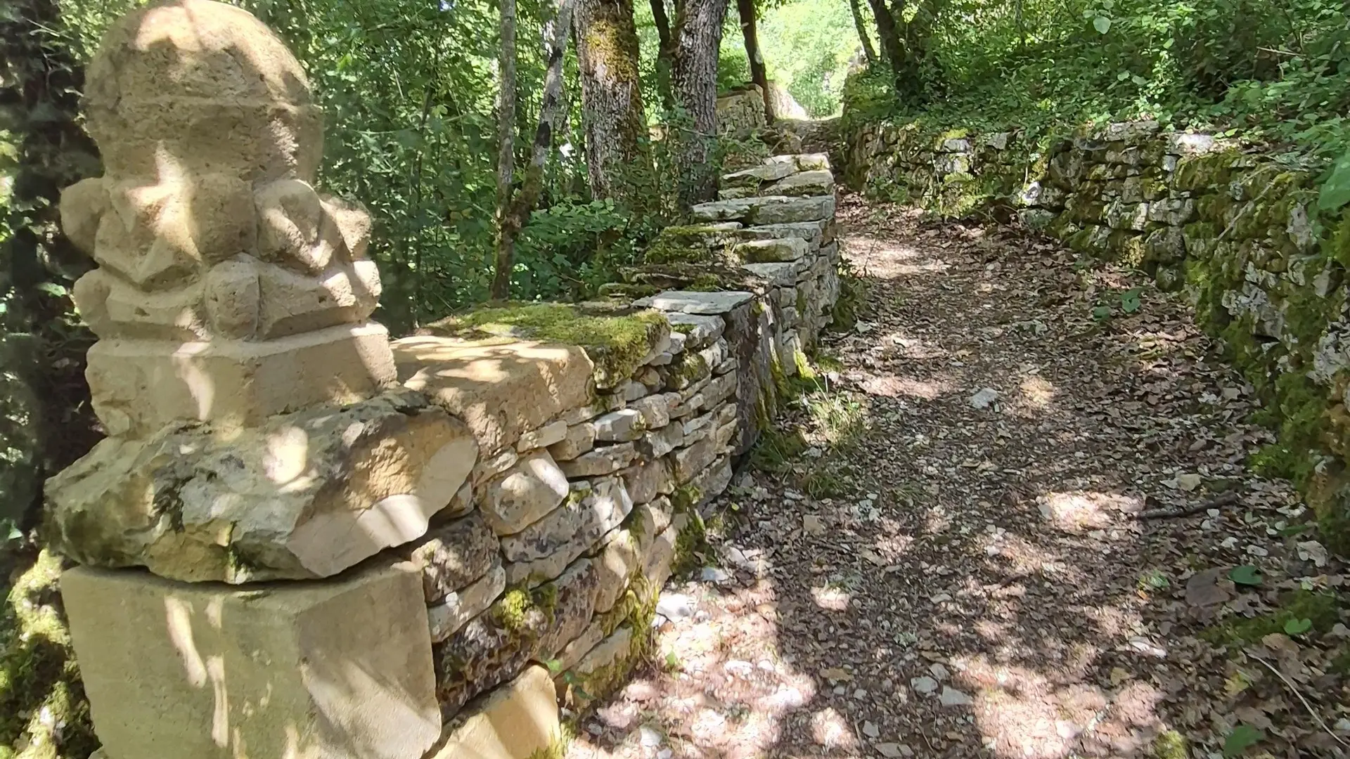 Le Vallon de l'Albarède avec piscine sud de Sarlat_20
