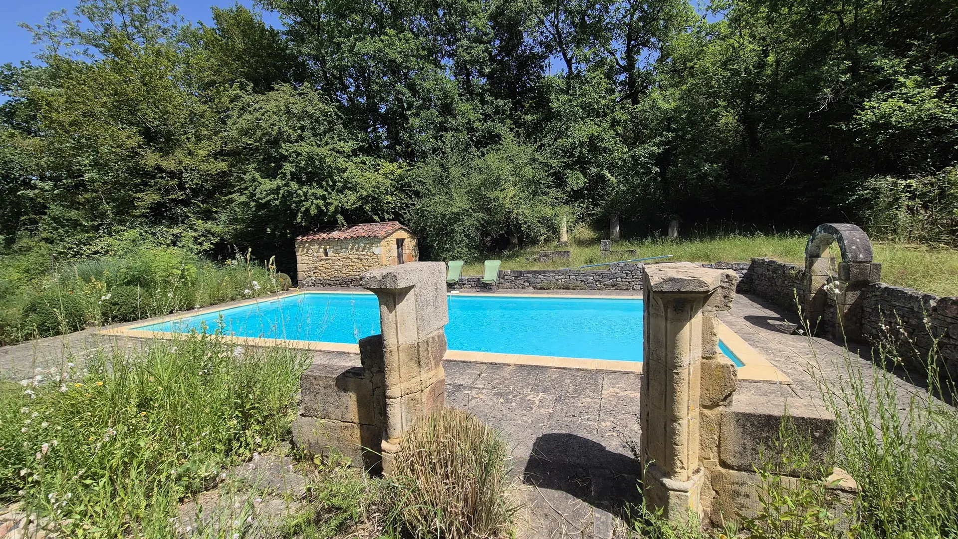Le Vallon de l'Albarède avec piscine sud de Sarlat_2
