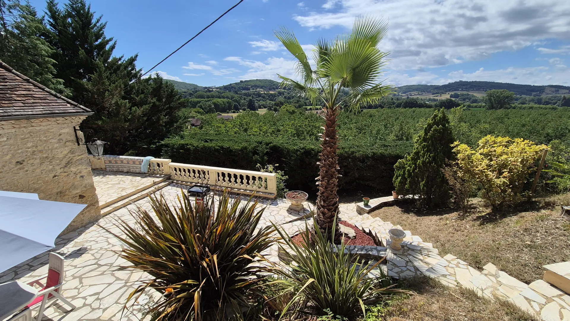 Conty avec piscine pruvée à côté de Sarlat_7