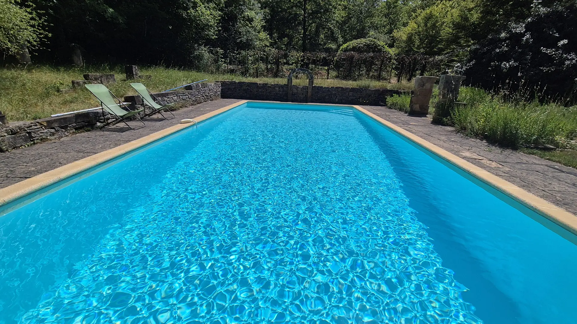 Le Vallon de l'Albarède avec piscine sud de Sarlat_19