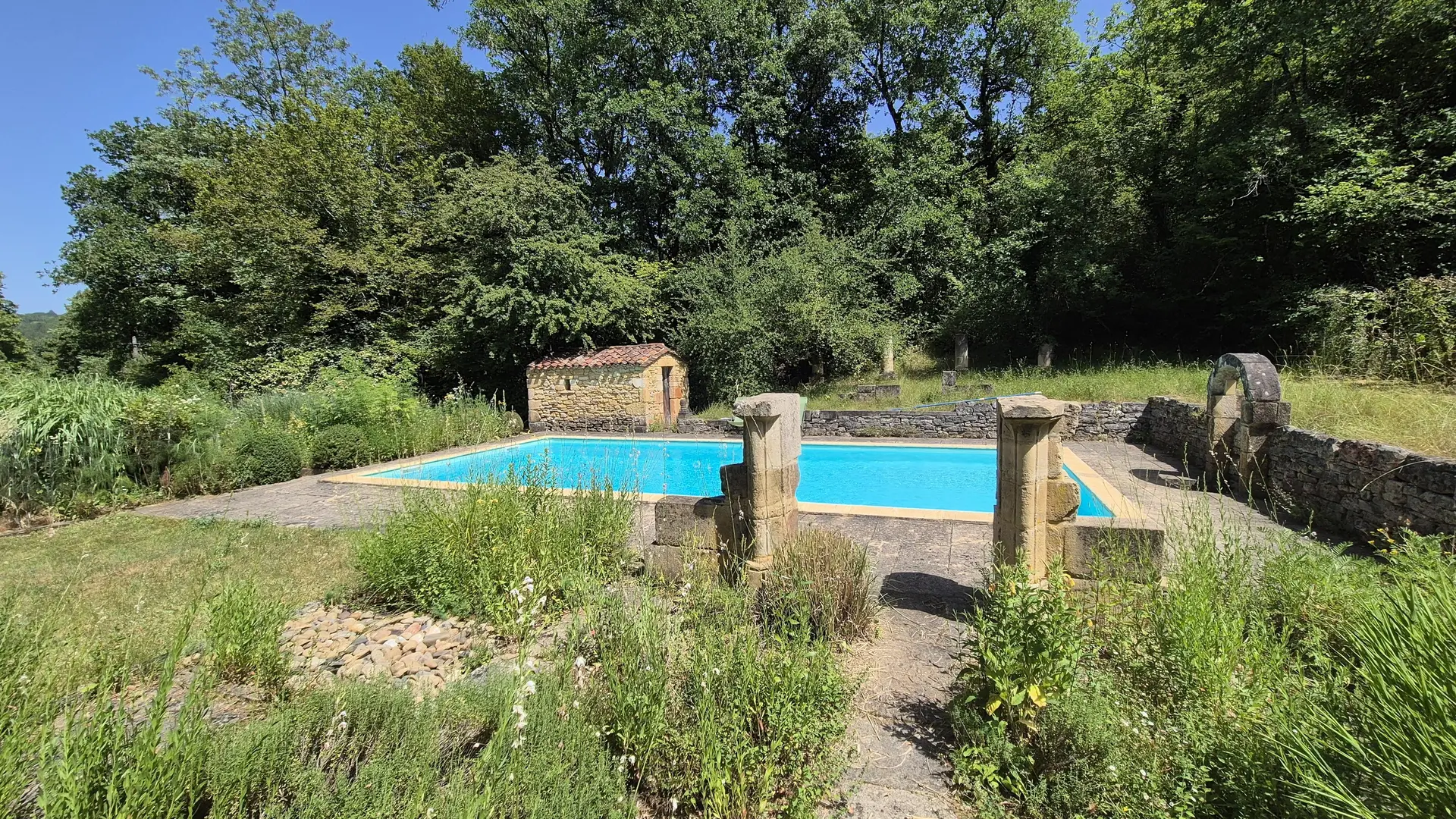 Le Vallon de l'Albarède avec piscine sud de Sarlat_5