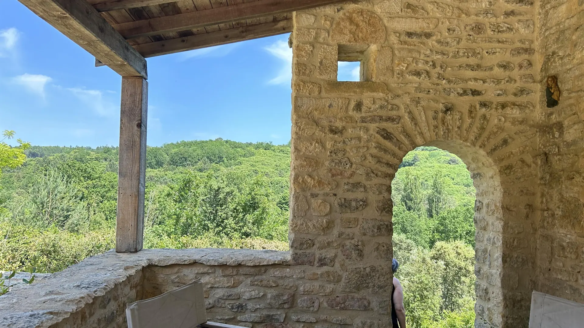 Les Chambrils avec piscine chauffée_3
