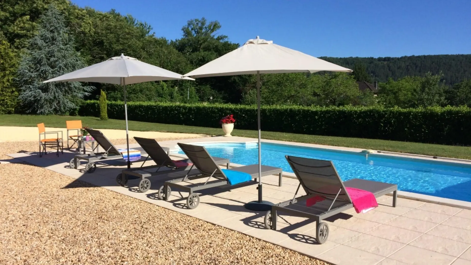 Chataigne avec sa piscine privée au nord de Sarlat_14