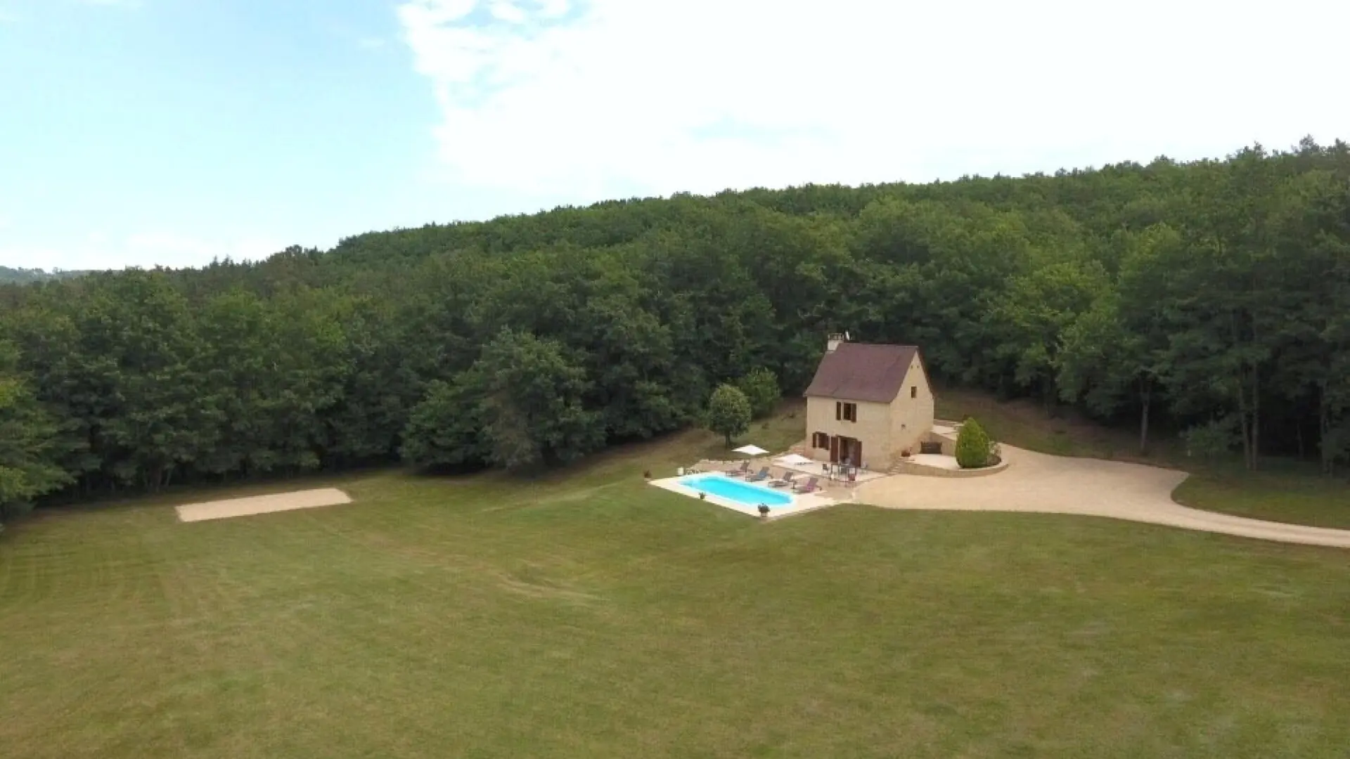 Fonchave avec sa piscine privée au nord de Sarlat_4