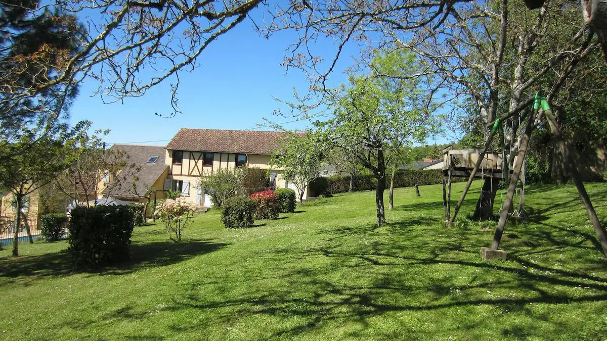 Les Bruyeres maison climatisée piscine chauffée_5