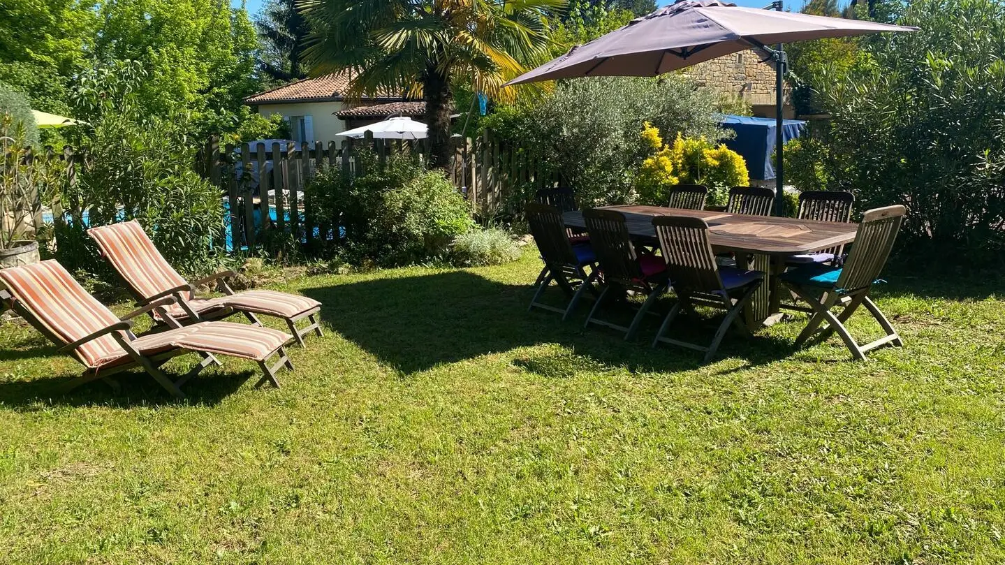 Villa le Lébérou avec piscine chauffée à Sarlat_33