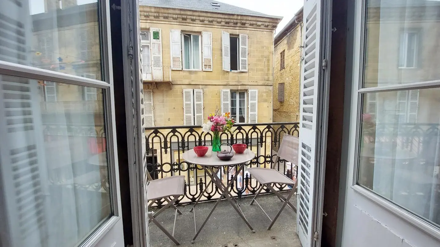 Le Parvis appart avec grand balcon à Sarlat_3