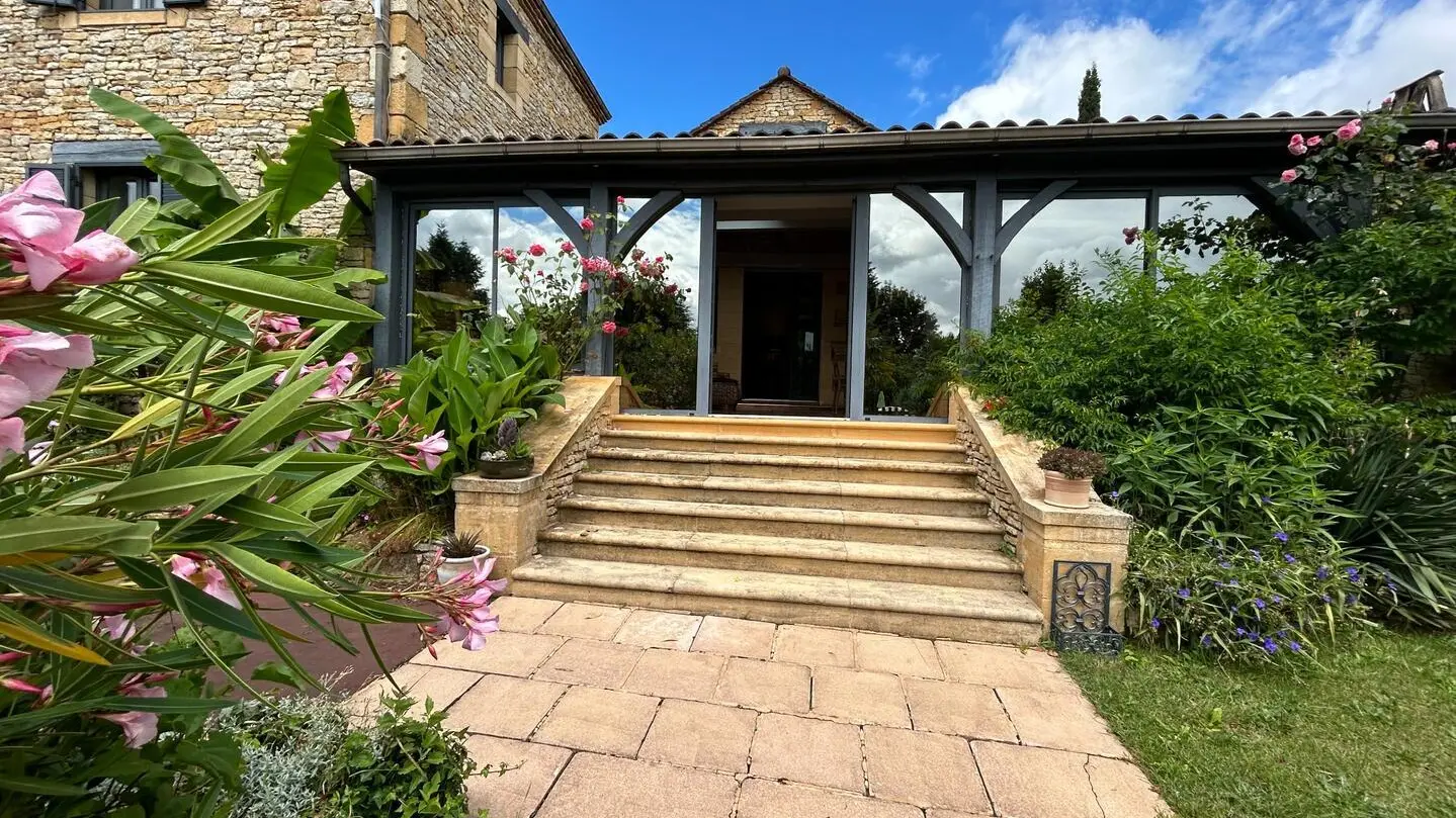 Villa le Lébérou avec piscine chauffée à Sarlat_4