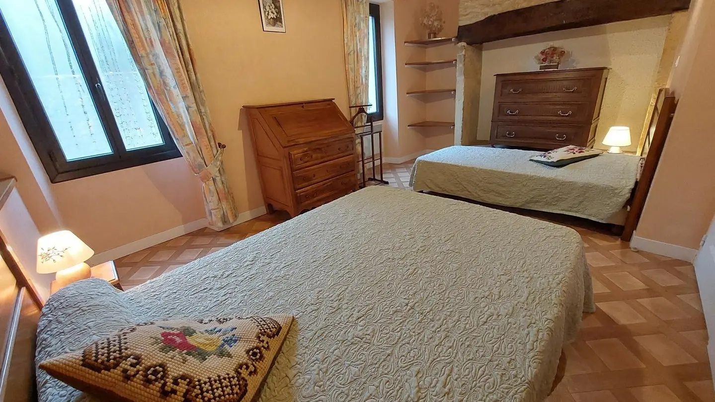 Le Grenouillet avec piscine privée proche Sarlat_17