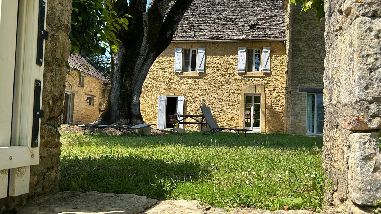 Les Chambrils avec piscine chauffée_8