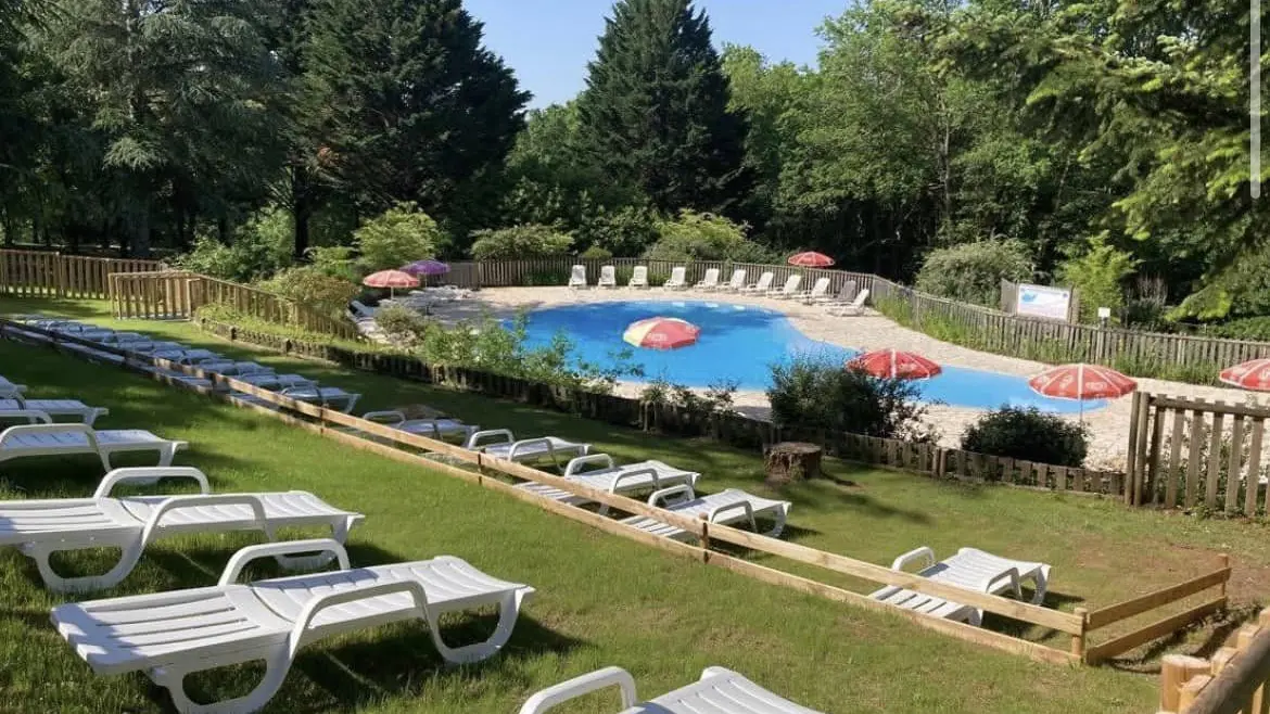 Camping la grande veyiere piscine