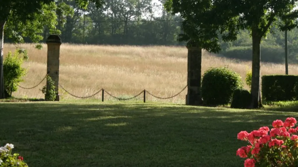 ladonzelle_monsaguel_vueentree