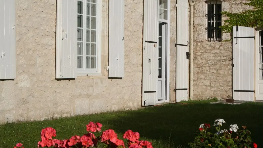 ladonzelle_monsaguel_façade