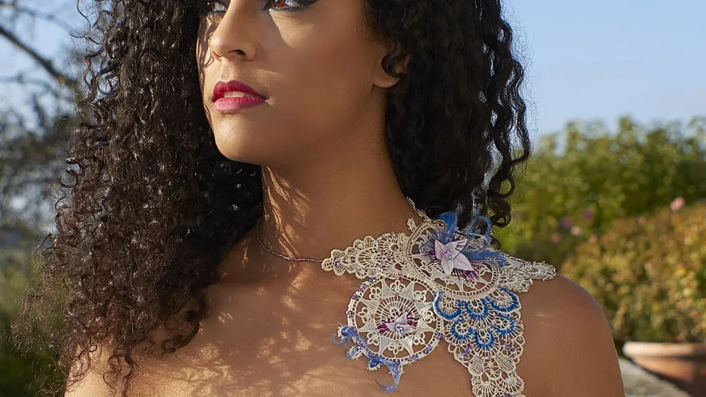 parure d'épaule Amandine Bonneau