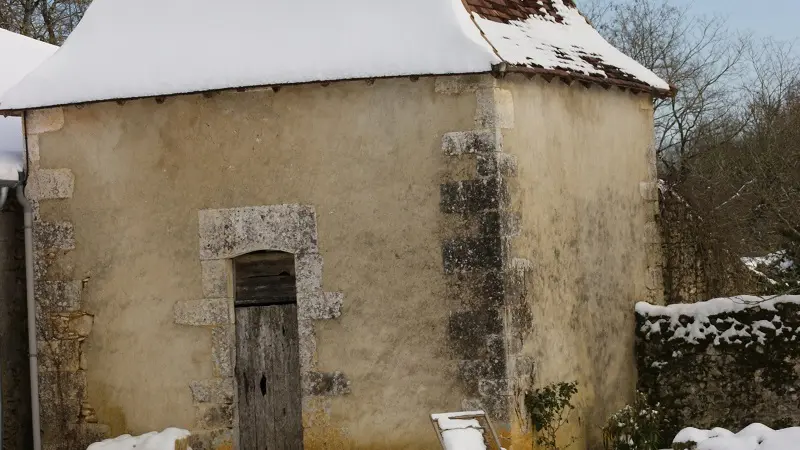 piscine en Dordogne en hiver Chateau de la Combe