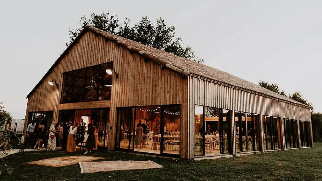 salle de réception Clos des charmes gîte grande capacité Dordogne Périgord