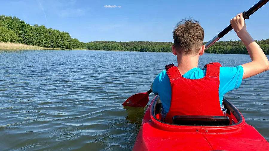 slide-canoe-01-1