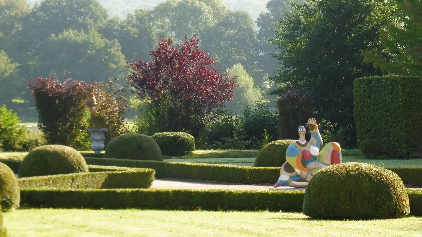 Chateau-Vascoeuil-Sculpture-au-jardin