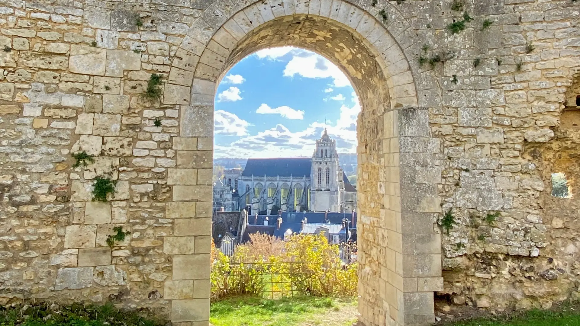 Château de Gisors vue sur église