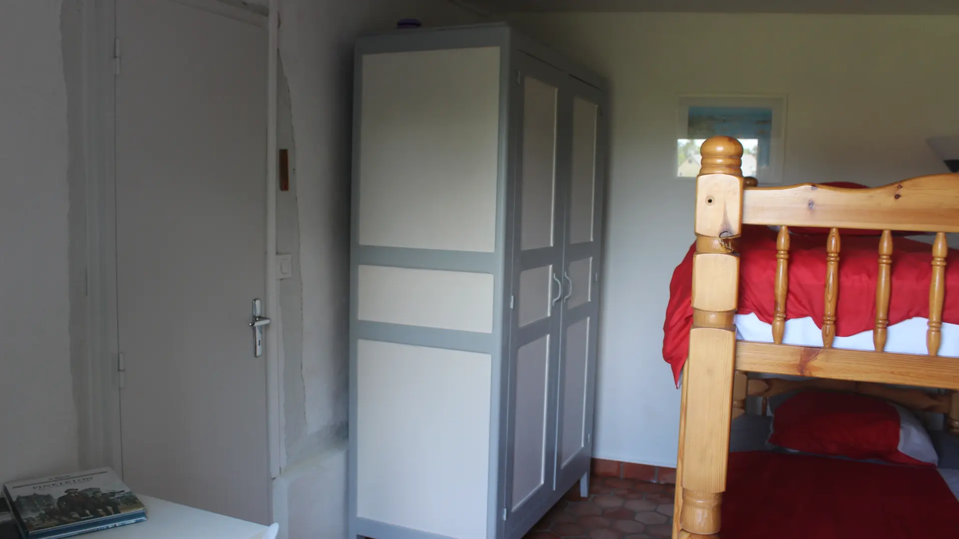 Chambre 2 2025 © De Larosiere
