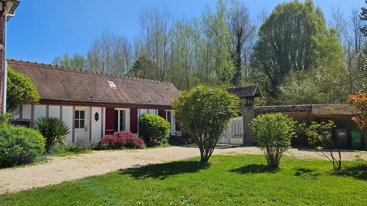 Façade © La Maisonnette du Cèdre